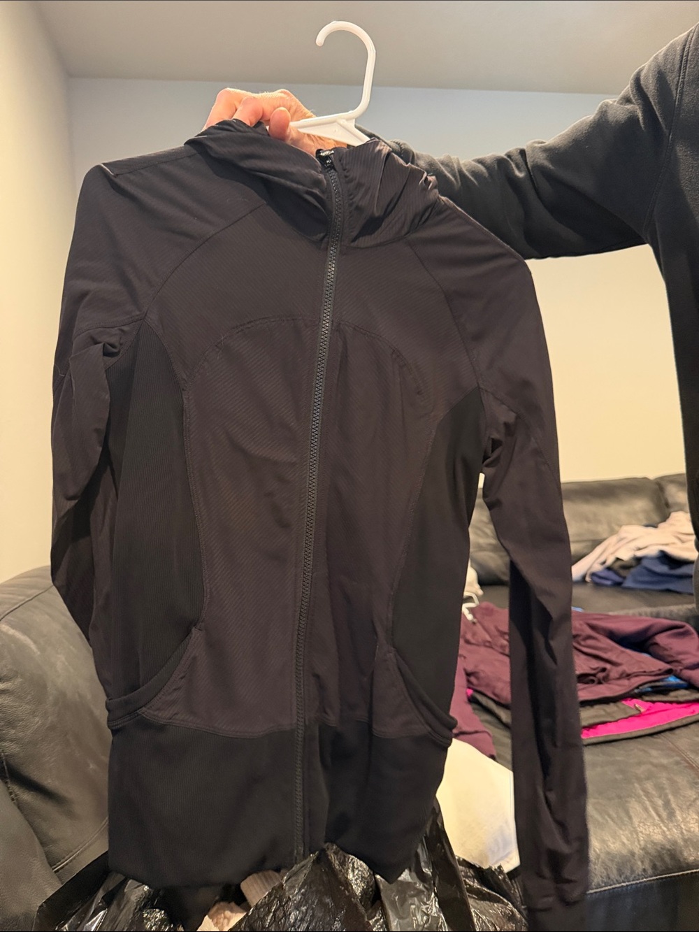 Women’s Lululemon windbreaker jacket